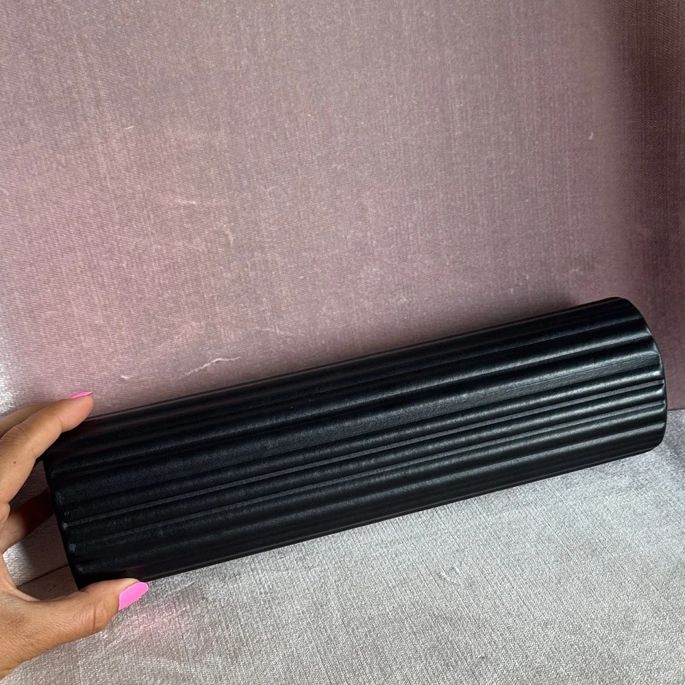 Yves Saint Laurent Black Clutch - Picture 4 of 14